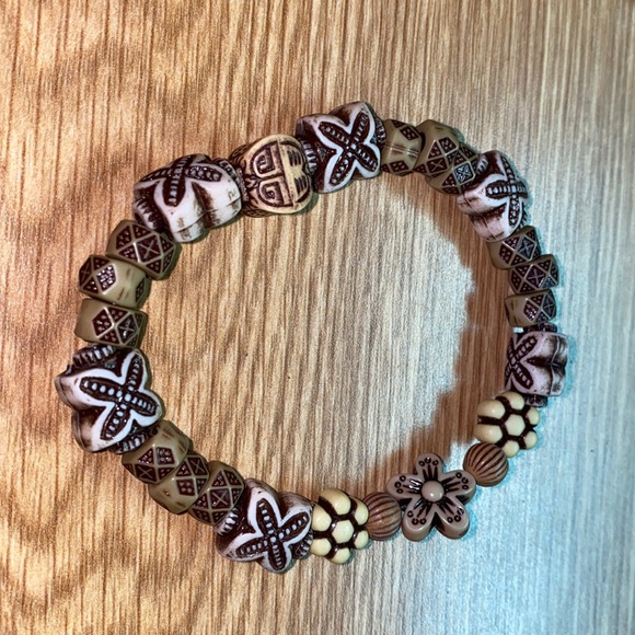 3 hand beaded bracelets. Made by me. - Picture 2 of 5